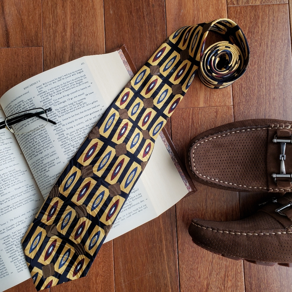 Harvé Benard 100% Silk Tie